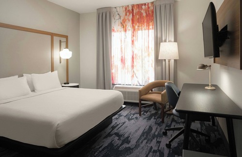 Cleveland Hotel | Fairfield Inn & Suites by Marriott Cleveland