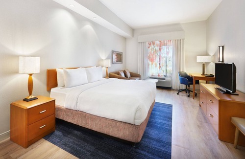 Flemington Hotel | Fairfield Inn & Suites by Marriott Hinesville Fort Stewart