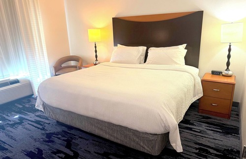Jeffersontown Hotel | Fairfield Inn & Suites by Marriott Louisville East