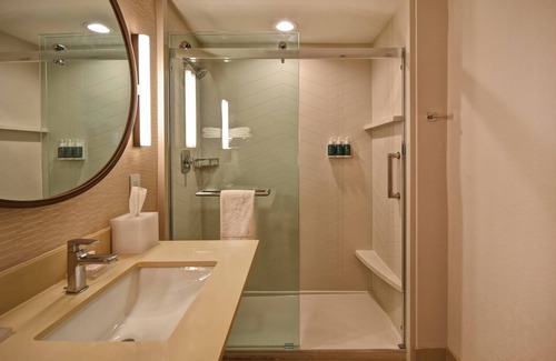 Glendale Hotel | Fairfield Inn & Suites by Marriott Milwaukee North