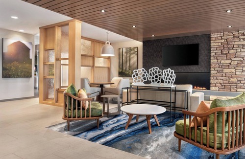 West Milwaukee Hotel | Fairfield Inn & Suites by Marriott Milwaukee West
