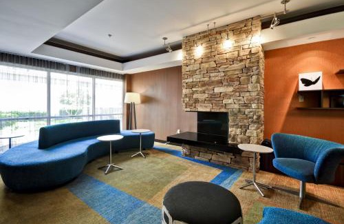 Dallas Design District Hotel | Fairfield Inn & Suites Dallas Medical/Market Center