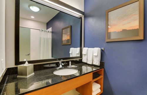 Fort Worth Hotel | Fairfield Inn & Suites Fort Worth I-30 West near NAS JRB