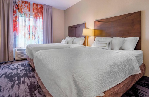 Slippery Rock Hotel | Fairfield Inn & Suites by Marriott Slippery Rock