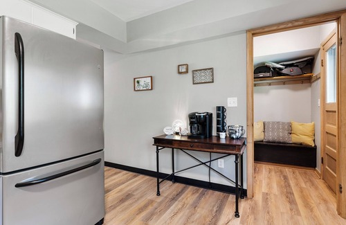 Cedarburg House | Fairground Flat - Cedarburg 3 bedroom home!