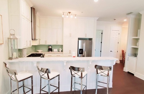 Fairhope Condo | Fairhope Dreams, Downtown Fairhope, AL- Condo, New Orleans Style Balcony WIFI