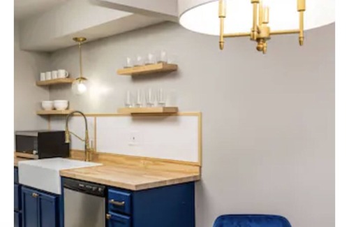 Lansing Apartment | Fairlane #12 | Brass Bound