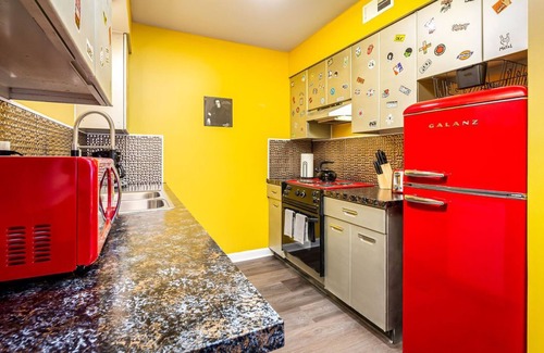 Lansing Apartment | FairLane #5| Gimme Shelter