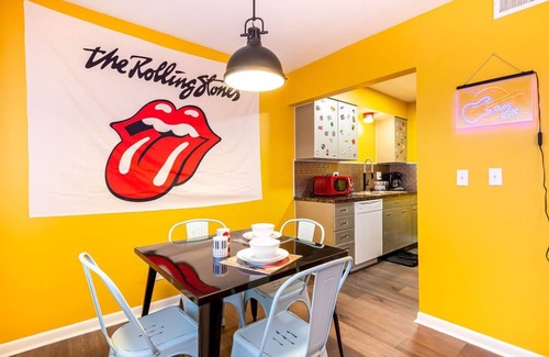 Lansing Apartment | FairLane #5| Gimme Shelter