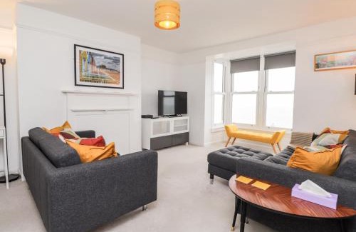 Sandgate Apartment | Fairlight View