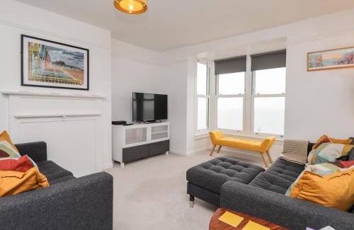 Sandgate Apartment | Fairlight View