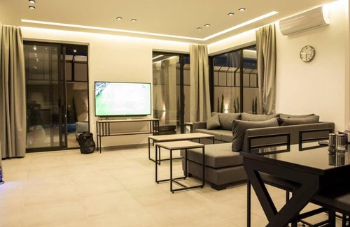 Al Rama Ski Chalet | Fairmont farm