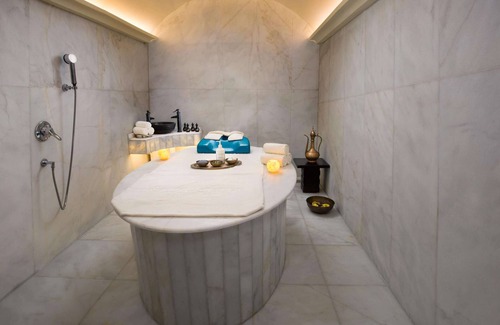 Downtown Cairo Hotel | Fairmont Nile City, Cairo