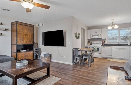 Rapid City Apartment | Fairmont · ★Pet Friendly★Large Fenced Backyard★Covered Patio
