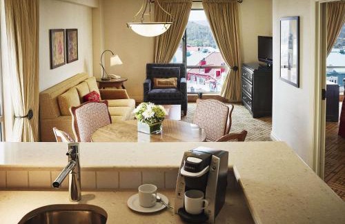 Mont-Tremblant Pedestrian Village Hotel | Fairmont Tremblant