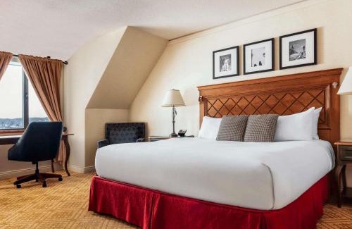 Mont-Tremblant Pedestrian Village Hotel | Fairmont Tremblant