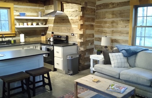 Cookeville Cabin | Fairview Dogtrot Cabin close to Cummins Falls