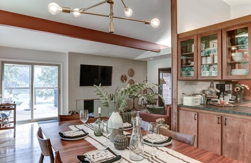 Valley Hill House | Fairway Harmony: Peaceful Home Near Hendersonville with Golf Course Views and Hot Tub!