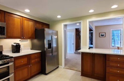 Beulah House | Fairway House Close to Crystal Lake Golf