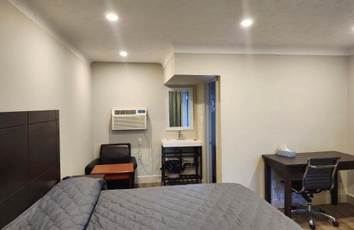 Rosemount Hotel | Fairway Inn & Suites