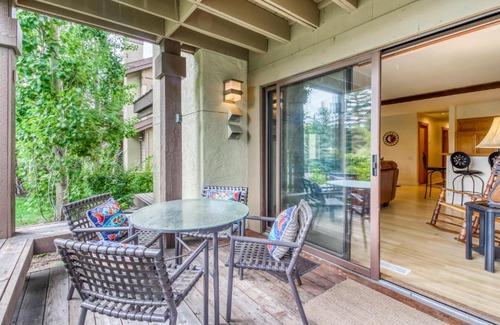 Elkhorn Village Apartment | Fairway Nine 4315