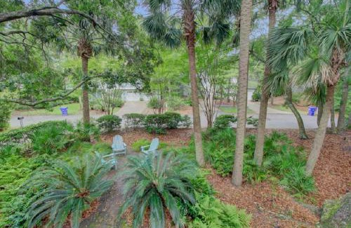 Isle of Palms House | Fairway Oaks 13 by Wild Dunes, with Amenities