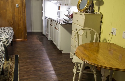 Manchester Hotel | Fairway Overnight & Extended Stay