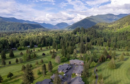 Welches House | Fairway to Heaven