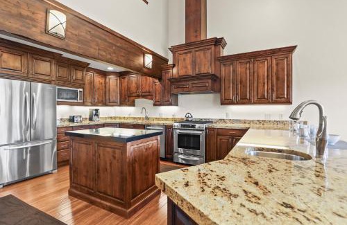 Park Meadows House | FAIRWAY VILLAGE 2919 townhouse