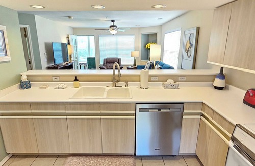 Branson Condo | Fairways Paradise Walk-in Suite at the Fairways at Thousand Hills! Great Rates!