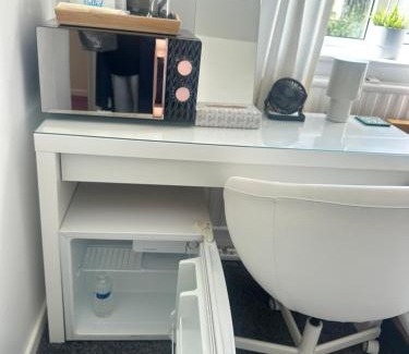 Bradford Apartment | fAiRy DeLL Flatlet with 4 bedrooms