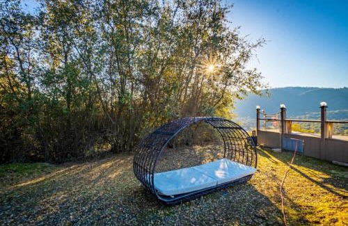 Ahwahnee House | Fairy Tale 13-acre Sunset Villa at Windy Gap Valley near Yosemite
