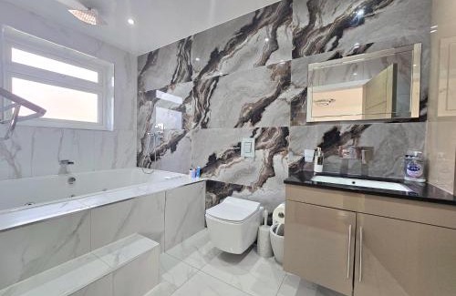 Rushmoor District House | Falcon house