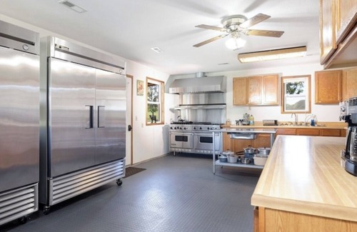 Falcon Cabin | FALCON LODGE AND NATURE RETREAT