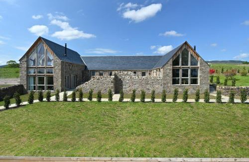 Murthly House | Falcon Steading