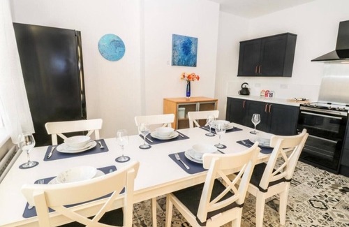 Robin Hood's Bay Apartment | Falconhurst - locally owned in fantastic Robin Hoods Bay!