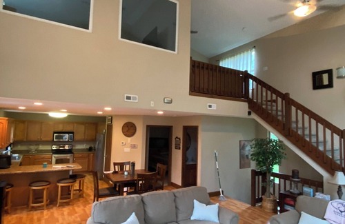 Andersonville House | Falcons Crest at Sequoyah Marina (Norris Lake)