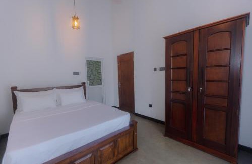 Thalpitiya Villa | Falkennest Villa