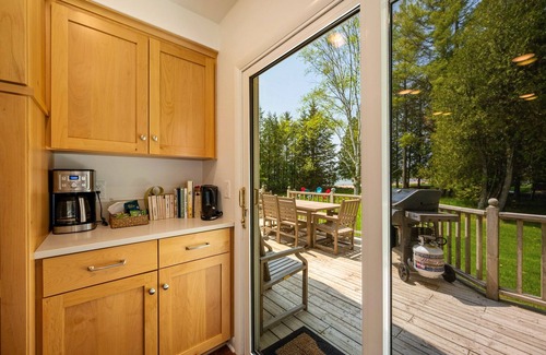 Baileys Harbor House | Fall Availability! Lake MI Sandy Beachfront | Walk to Trails & Town
