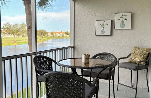 Tropical Cove Condo | Fall Country Club Golf Promotion! 2 Bed/Bath Beautiful Condo in Ft Myers