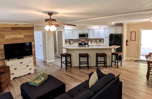 Pikeville House | Fall Creek Falls Hillside Getaway