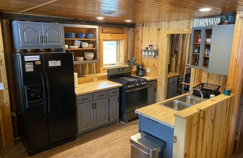 Woodruff Cabin | Fall Dates-Hot rates! 10 min N. of Minocqua~ Little Spider Lake