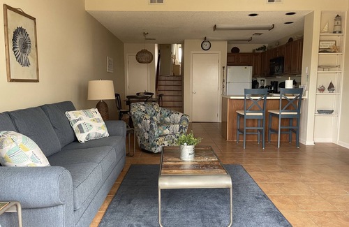 East End House | FALL DISCOUNTS! DREAM ON@OCEAN MILE #J2 BEACH & BAY VIEWS WALK TO #1 BEACH IN US