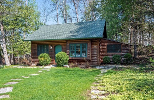 Ephraim Cottage | Fall in Ephraim | Duplex Retreat Steps from Dining & Sunsets