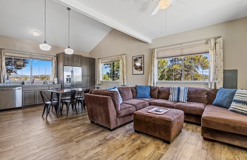 Flagstaff House | Fall in Flagstaff | Enjoy our Local Discounts