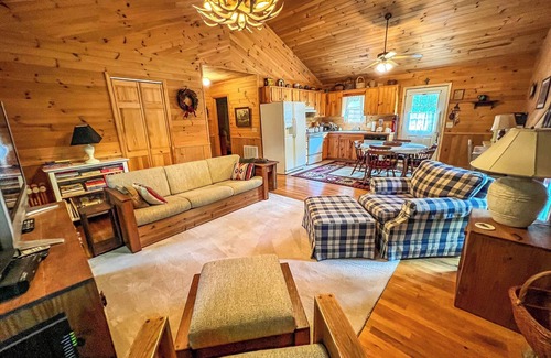 Jefferson Cabin | Fall in Love Again at Edelweiss This Sept in the Carolina Mountains