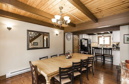 Lake Harmony Estates House | Fall rates have been updated! Lake Harmony 6 BR, Hot tub, game rm, fire pit!