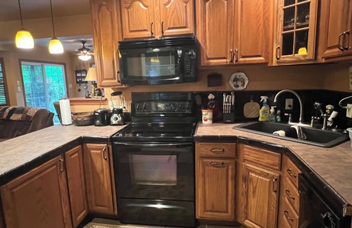Almond Cottage | Fall Sale! Lake Mtn view! Near Tail of the Dragon, NOC, Tsali, Hot Tub, Pets OK