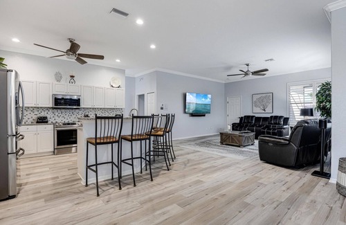 Pelican House | Fall Special, Beautiful Pelican Gulf Access Waterfront Home With Private Pool