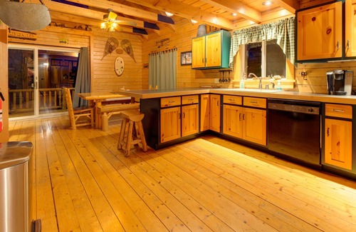 North Anson House | FALL SPECIAL PRICING Maine Log Home Private Shore. Stone Fireplace.Pet Friendly!